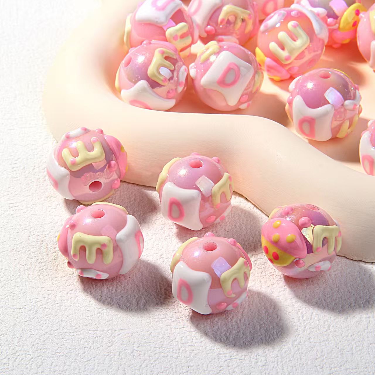 New acrylic hand-painted bead DIY bead pen, cute bead pen, mobile phone chain, heavy oil fruit hand-painted bead string, bead scatter